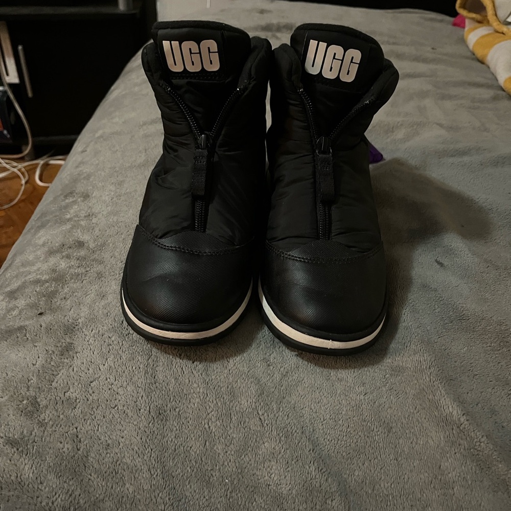 UGG Women’s Black Snow Boots